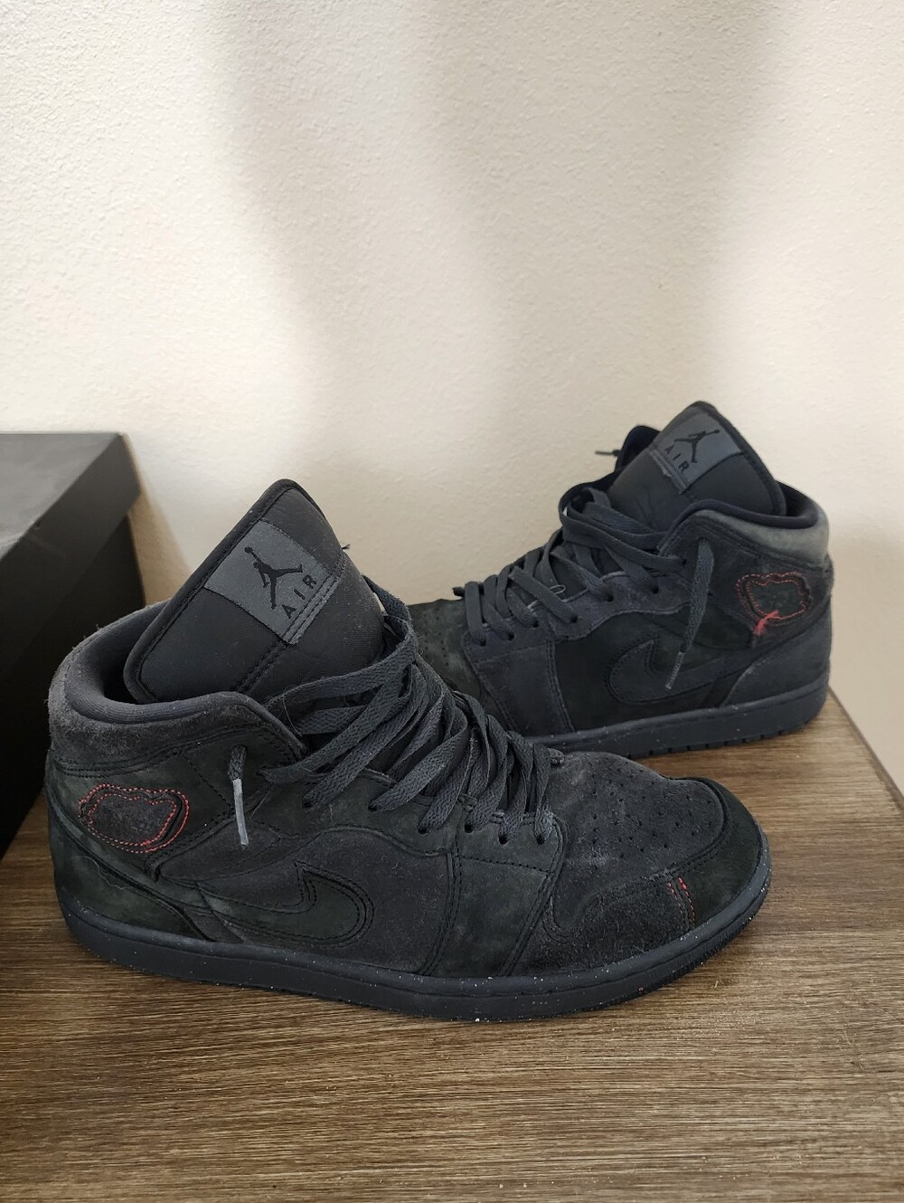 Air Jordan 1 Mid SE Craft